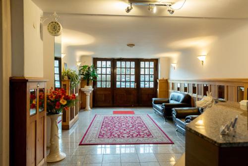 Lobby, Hotel Pension Dahlem in Steglitz - Zehlendorf Lobby, Hotel Pension Dahlem in Steglitz - Zehlendorf