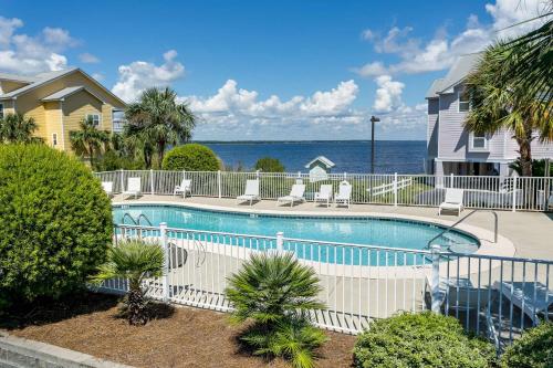 16038 Innerarity Pt Rd in Waterfront/beach 16038 Innerarity Pt Rd in Waterfront/beach