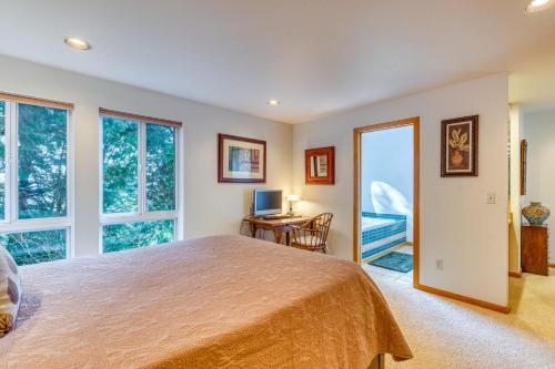 Forest Ridge Retreat in Coos Bay Forest Ridge Retreat in Coos Bay