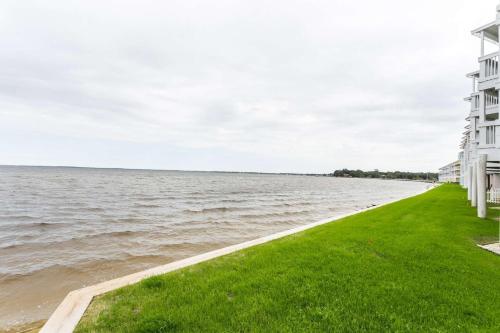 16038 Innerarity Pt Rd in Waterfront/beach 16038 Innerarity Pt Rd in Waterfront/beach
