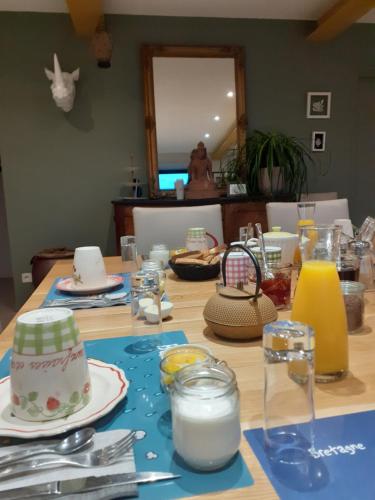 อาหารและเครื่องดื่ม, Retour aux Sources in กูแบร์วิล อาหารและเครื่องดื่ม, Retour aux Sources in กูแบร์วิล