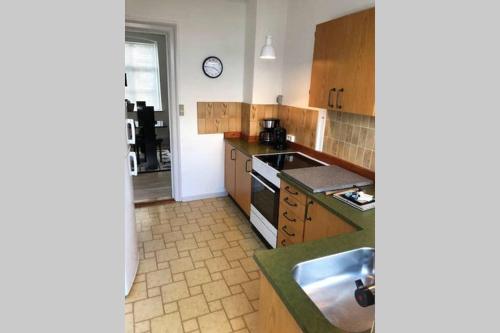 مطبخ, Holbæk. Byhus med fjordudsigt, og 5 min. til bymidten in رينجستيد مطبخ, Holbæk. Byhus med fjordudsigt, og 5 min. til bymidten in رينجستيد