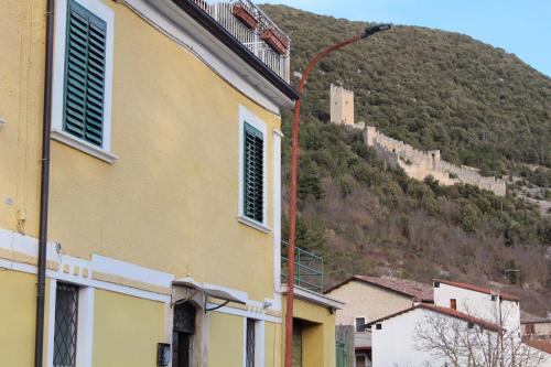 A due passi dal castello in San Pio Delle Camere A due passi dal castello in San Pio Delle Camere