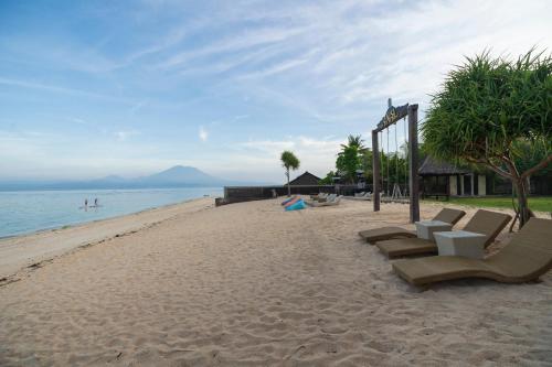 Beach, d'Nusa Beach Club and Resort in Nusa Lembongan Beach, d'Nusa Beach Club and Resort in Nusa Lembongan