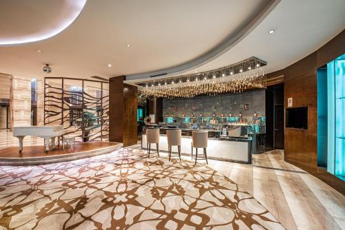 حانة/استراحة, Holiday Inn Panjin Aqua City By IHG in بانجين حانة/استراحة, Holiday Inn Panjin Aqua City By IHG in بانجين