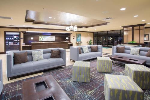 Фойє, Holiday Inn Little Rock-Airport-Conference Center By IHG in Літл-Рок (Арканзас) Фойє, Holiday Inn Little Rock-Airport-Conference Center By IHG in Літл-Рок (Арканзас)