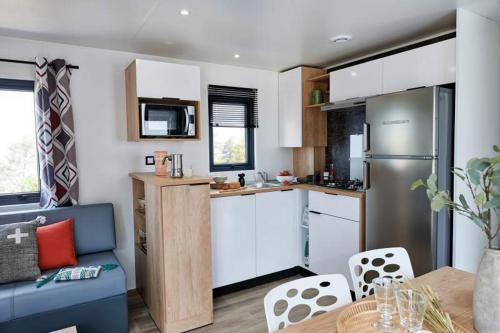 This photo about Cote O Carnac shared on HyHotel.com