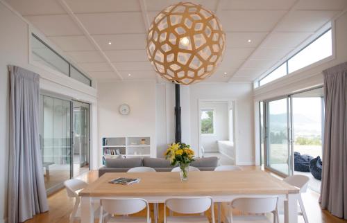 ฝักบัว, Waimarama Heights - Waimarama Holiday Home in ไวมารามา ฝักบัว, Waimarama Heights - Waimarama Holiday Home in ไวมารามา