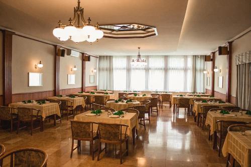 Food and beverages, Komfort Hotel Platan in Harkany Food and beverages, Komfort Hotel Platan in Harkany