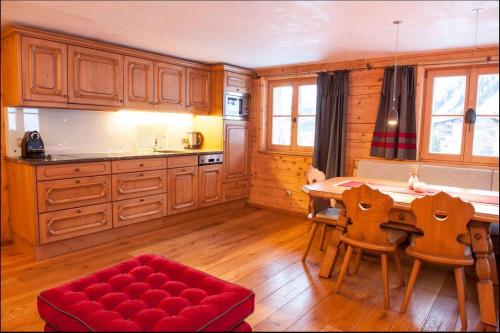 This photo about Appartement Omeshorn anno 1593 shared on HyHotel.com