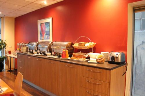 Food and beverages, YEHS Hotel Melbourne CBD in Melbourne Food and beverages, YEHS Hotel Melbourne CBD in Melbourne