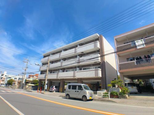 Exterior view, Luana Lea Karate Kaikan Mae in Tomigusuku Exterior view, Luana Lea Karate Kaikan Mae in Tomigusuku