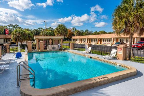 Facilities, Econo Lodge in Crystal River (FL) Facilities, Econo Lodge in Crystal River (FL)