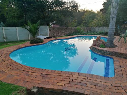 Hillsview, Roodepoort in Roodepoort Hillsview, Roodepoort in Roodepoort