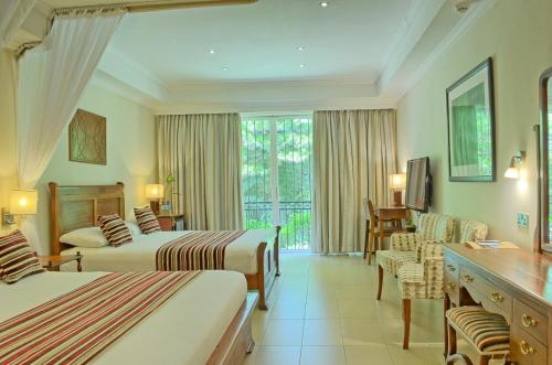 โรงแรม โซเวอร์เรน (Sovereign Hotel) in คีซูมู โรงแรม โซเวอร์เรน (Sovereign Hotel) in คีซูมู