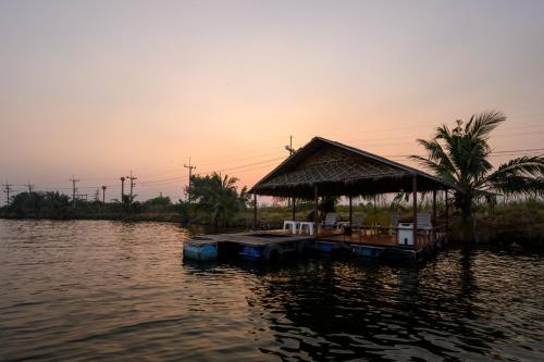 กิจกรรม, บึงสัมปะทวน นครไชยศรี รีสอร์ต (Beung Sampathuan Nakornchaisri Resort) in นครชัยศรี กิจกรรม, บึงสัมปะทวน นครไชยศรี รีสอร์ต (Beung Sampathuan Nakornchaisri Resort) in นครชัยศรี