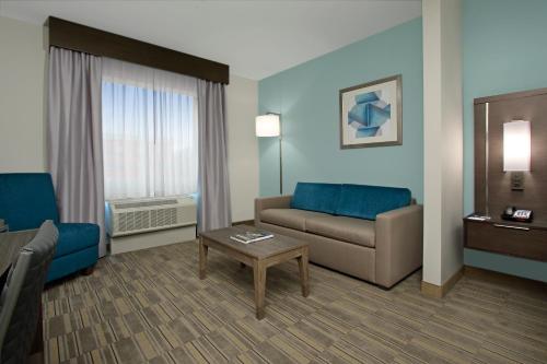 Holiday Inn Express And Suites Lake Charles South Casino Area in Lake Charles (LA) Holiday Inn Express And Suites Lake Charles South Casino Area in Lake Charles (LA)
