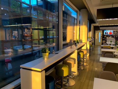 Фойє, ibis budget Belfast City Centre in Белфаст Фойє, ibis budget Belfast City Centre in Белфаст