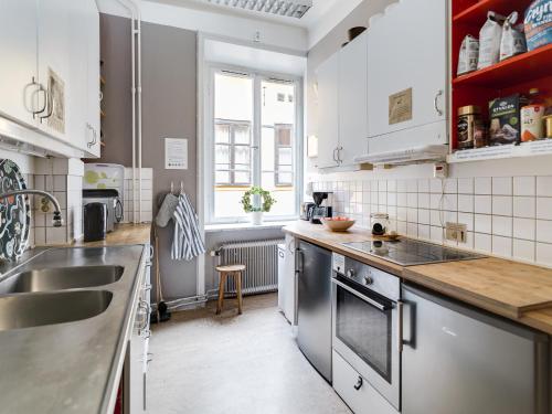 Kitchen, Castanea Old Town Hostel in Stockholm Old Town Kitchen, Castanea Old Town Hostel in Stockholm Old Town