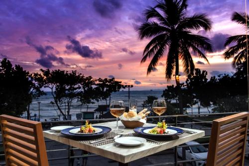 Restaurant, Holiday Ao Nang Beach Resort, Krabi near Ao Nang Krabi Thai Boxing Stadium Restaurant, Holiday Ao Nang Beach Resort, Krabi near Ao Nang Krabi Thai Boxing Stadium