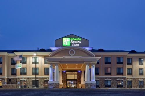 A szálláshely kívülről, Holiday Inn Express Hays By IHG in Hays (kansas) A szálláshely kívülről, Holiday Inn Express Hays By IHG in Hays (kansas)