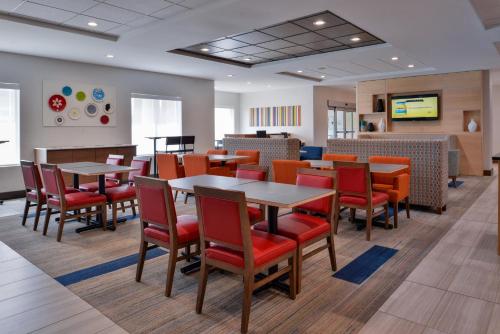 Ételek és italok, Holiday Inn Express Hotel and Suites Cincinnati - Mason By IHG in Mason Ételek és italok, Holiday Inn Express Hotel and Suites Cincinnati - Mason By IHG in Mason