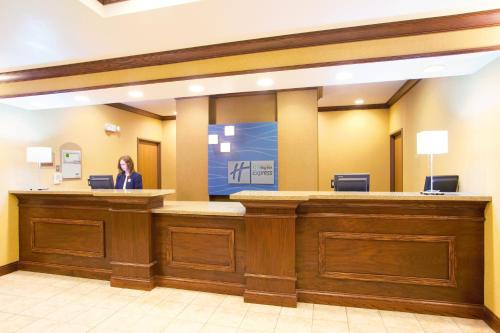 大厅, 马顿智选假日套房酒店 (Holiday Inn Express Hotel & Suites Mattoon) in 马顿 大厅, 马顿智选假日套房酒店 (Holiday Inn Express Hotel & Suites Mattoon) in 马顿