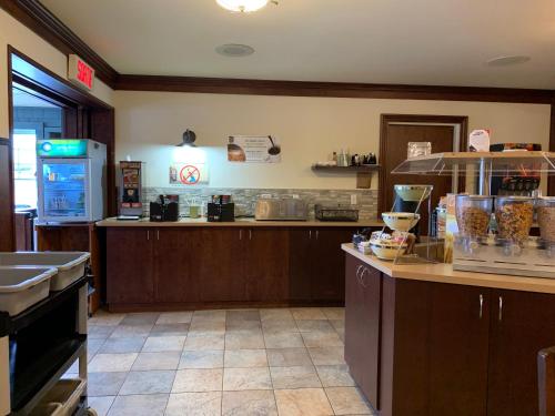 Facilities, Quality Inn in Riviere-Du-Loup (QC) Facilities, Quality Inn in Riviere-Du-Loup (QC)