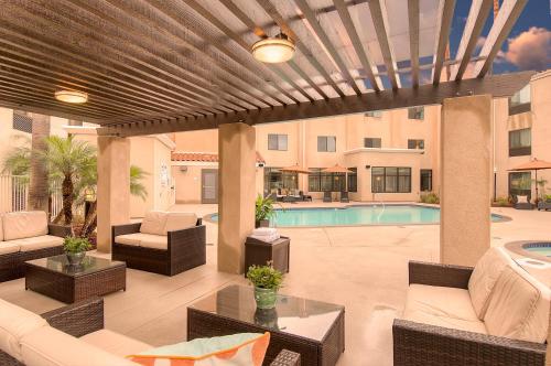 บริการและสิ่งอำนวยความสะดวก, Holiday Inn Express Hotel & Suites Carlsbad Beach By IHG near สนามบินแมคคัลแลน-พาโลมาร์ บริการและสิ่งอำนวยความสะดวก, Holiday Inn Express Hotel & Suites Carlsbad Beach By IHG near สนามบินแมคคัลแลน-พาโลมาร์