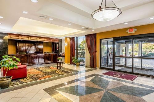 Előcsarnok, Hermitage Hotel Richmond Virginia in Richmond (Virginia) Előcsarnok, Hermitage Hotel Richmond Virginia in Richmond (Virginia)