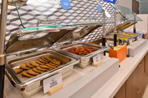餐飲選擇, 帕斯科三城智選假日套房酒店 (Holiday Inn Express Hotel & Suites Pasco-TriCities) in 華盛頓帕斯科 (WA) 餐飲選擇, 帕斯科三城智選假日套房酒店 (Holiday Inn Express Hotel & Suites Pasco-TriCities) in 華盛頓帕斯科 (WA)