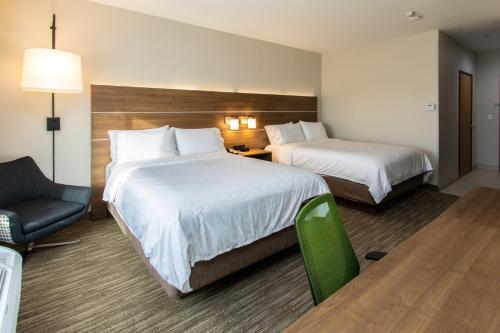 Holiday Inn Express Hotel & Suites Roseville - Galleria Area By IHG in East Roseville Holiday Inn Express Hotel & Suites Roseville - Galleria Area By IHG in East Roseville