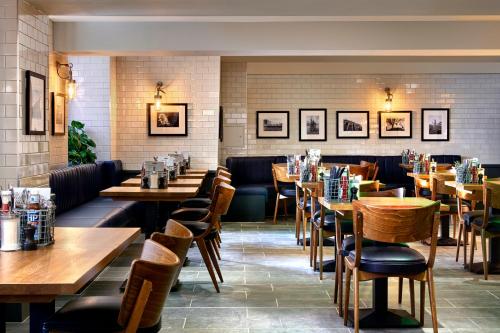 Restaurant, The George in Cheltenham Restaurant, The George in Cheltenham