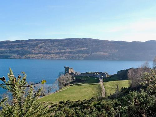 المنطقة المحيطة, Loch Ness Studio Blairbeg in Drumnadrochit Town Center المنطقة المحيطة, Loch Ness Studio Blairbeg in Drumnadrochit Town Center