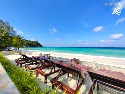 Restaurant, Bundhaya Resort near Sanom Beach Restaurant, Bundhaya Resort near Sanom Beach