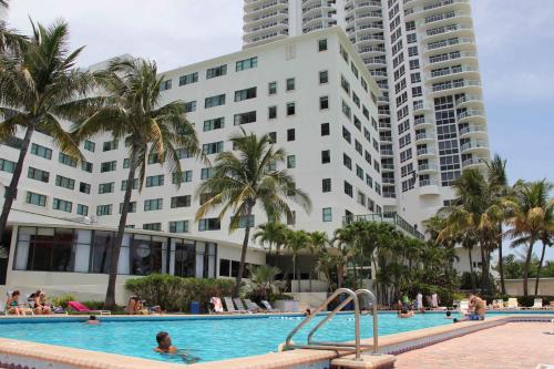 Deluxe Private Studios at the Casablanca
Deluxe Private Studios at the Casablanca