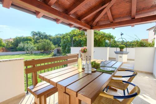 شرفة/ تراس, Apartment Morea in مالينسكا شرفة/ تراس, Apartment Morea in مالينسكا