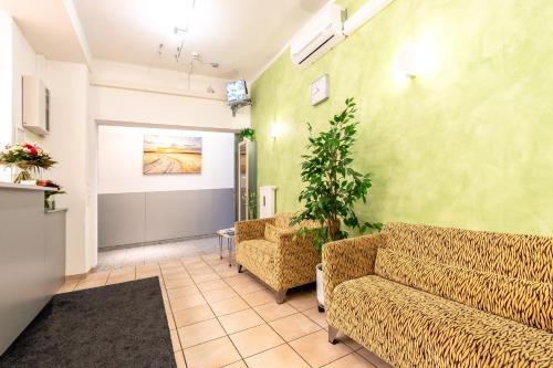 Αίθουσα υποδοχής, Hotel Fresh INN in Ουντεράχινγκ Αίθουσα υποδοχής, Hotel Fresh INN in Ουντεράχινγκ