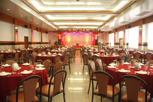 Banquet hall, Boonsiam Hotel near Krabi Technical College Banquet hall, Boonsiam Hotel near Krabi Technical College