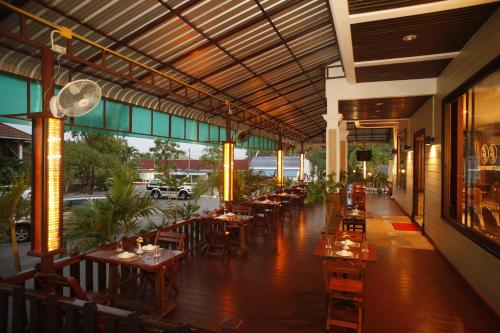 Restaurant, Boonsiam Hotel near Krabi Technical College Restaurant, Boonsiam Hotel near Krabi Technical College
