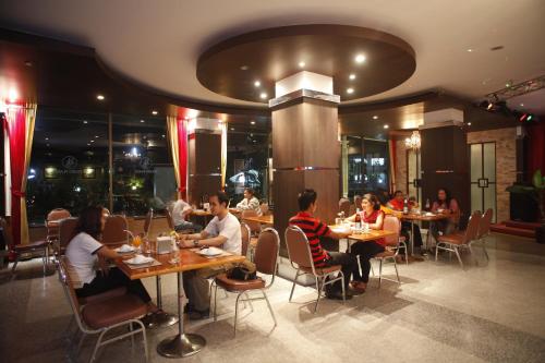 Restaurant, Boonsiam Hotel near Krabi Technical College Restaurant, Boonsiam Hotel near Krabi Technical College