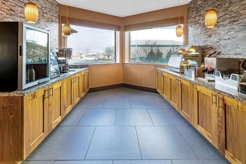 Εστιατόριο, La Quinta Inn & Suites by Wyndham Butte in Μπουτ(Μοντάνα) Εστιατόριο, La Quinta Inn & Suites by Wyndham Butte in Μπουτ(Μοντάνα)