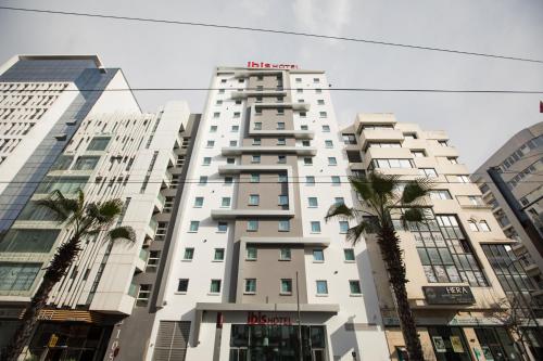 Exterior view, ibis Casablanca Abdelmoumen in Maarif Exterior view, ibis Casablanca Abdelmoumen in Maarif