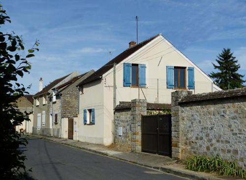 Exterior view, Le chant des arbres in Bourron-Marlotte Exterior view, Le chant des arbres in Bourron-Marlotte