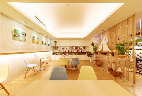 Bar/lounge, Day Dream Hostel in Matsu Island Bar/lounge, Day Dream Hostel in Matsu Island