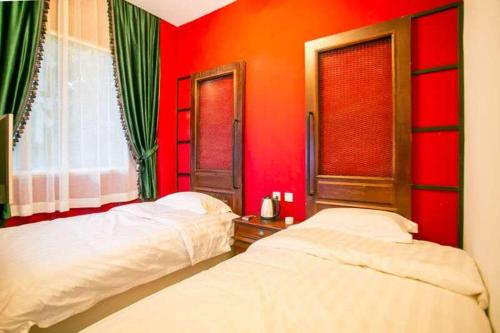 This photo about Fish YHA shared on HyHotel.com