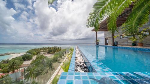 สระว่ายน้ำ, อะรีนา บีช โฮเต็ล แอท มาฟุชิ (Arena Beach Hotel at Maafushi) in หมู่เกาะมัลดีฟส์ สระว่ายน้ำ, อะรีนา บีช โฮเต็ล แอท มาฟุชิ (Arena Beach Hotel at Maafushi) in หมู่เกาะมัลดีฟส์