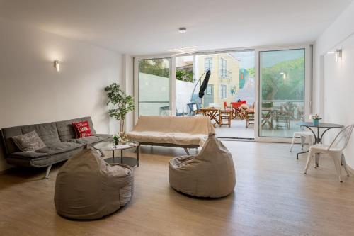 Supreme Comfort Apartments by Athens Stay - image 9