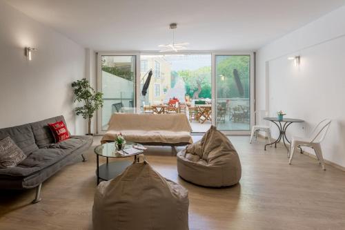 Supreme Comfort Apartments by Athens Stay - image 5