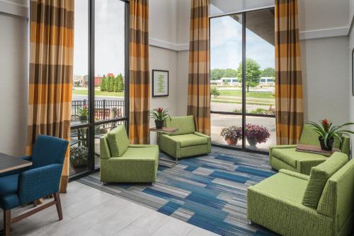 Vista exterior, Holiday Inn Express Springfield By IHG in Springfield City Center Vista exterior, Holiday Inn Express Springfield By IHG in Springfield City Center